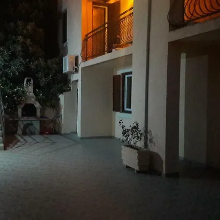 Antonio * Stari Grad (Hvar)